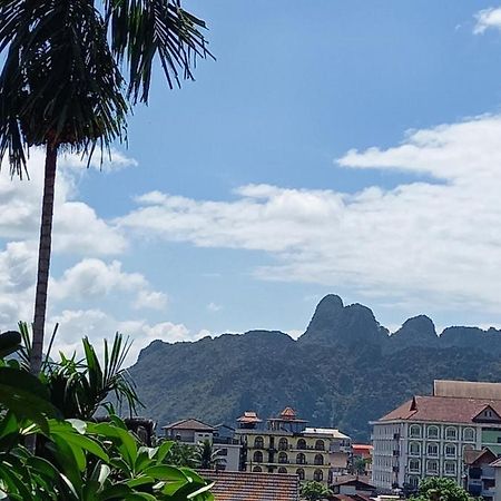Vang Vieng Queen'S- Mountain View Hotel Dış mekan fotoğraf