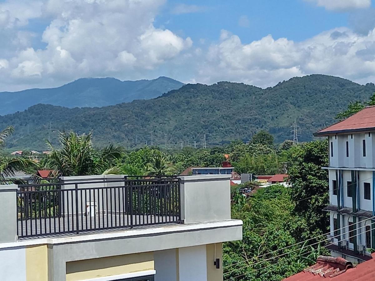 Vang Vieng Queen'S- Mountain View Hotel Dış mekan fotoğraf