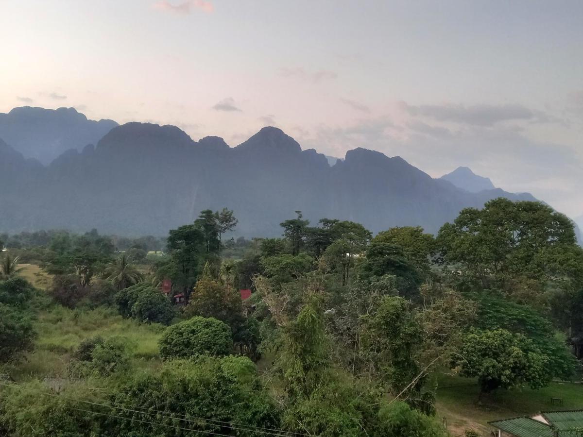 Vang Vieng Queen'S- Mountain View Hotel Dış mekan fotoğraf