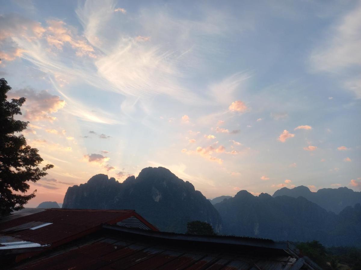 Vang Vieng Queen'S- Mountain View Hotel Dış mekan fotoğraf